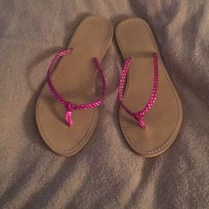 Size 7 1/2 old navy Flip flops